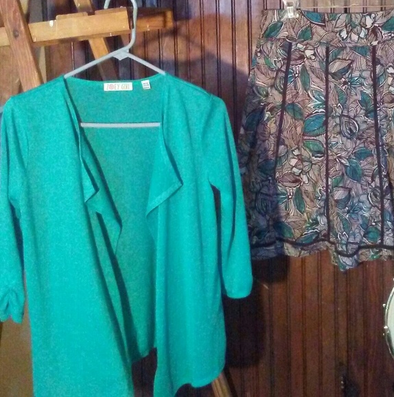 ⛵5/$15 Zoey Both Spring Shirt - Picture 3 of 3